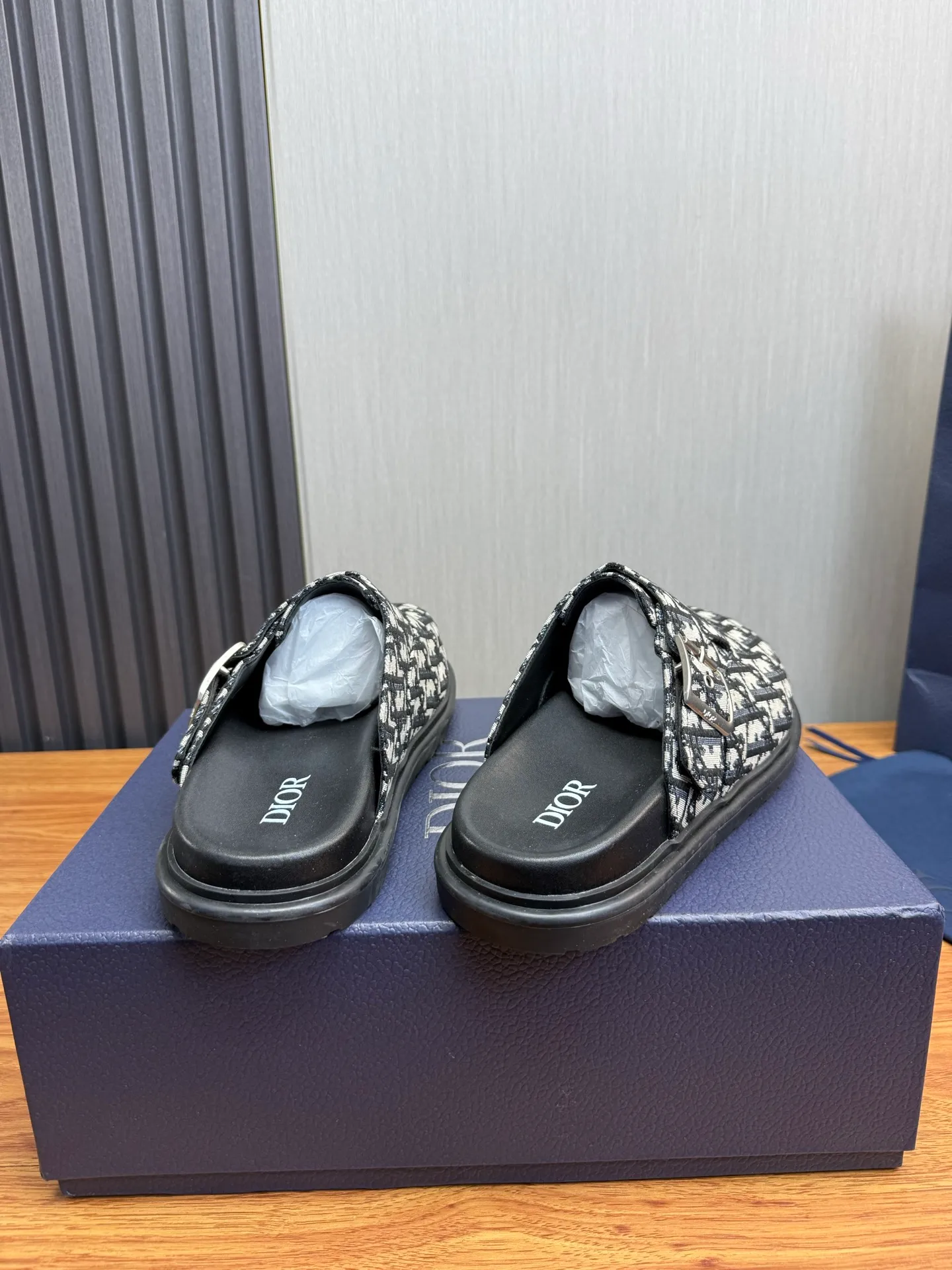 Men's men's shoes 420💰 Dior. Men's slippers🩴Official website 1:1 production 38-45 yards 45 46 🉑️Customized original material shipped✅